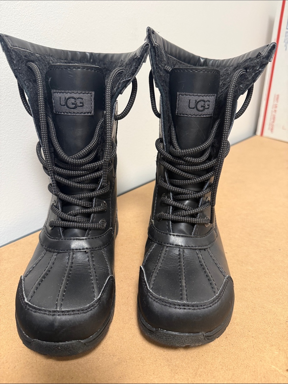 UGG Kids Butte II, Black, size 2, Winter Snow Boots